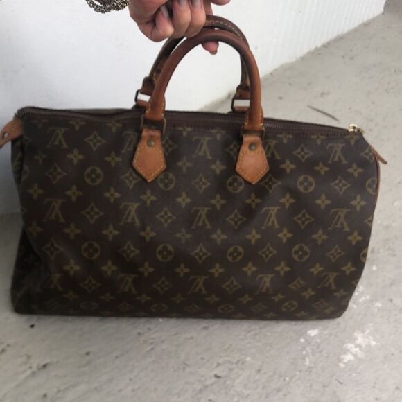 Vintage Louis Vuitton Speedy 40 - Picture 2 of 10